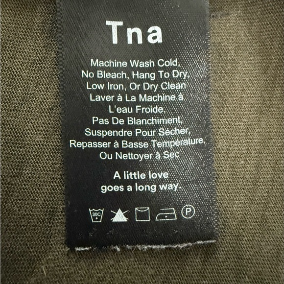 Aritzia TNA Camo Short Sleeve Tee in Olive and Dark Brown XXS - Picture 7 of 8